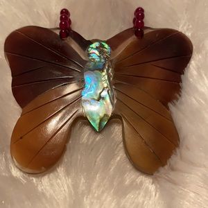 Express Vintage Butterfly abalone pendant